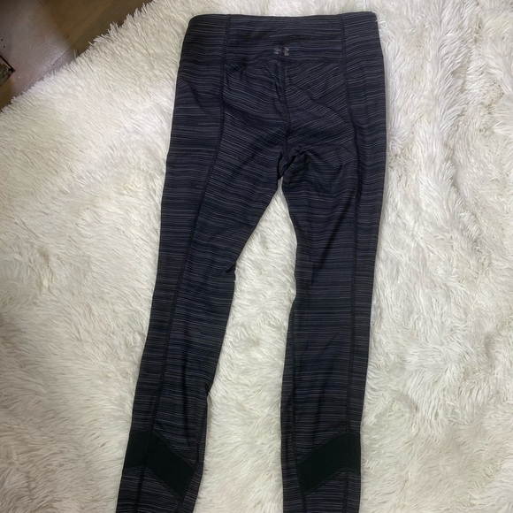 Women’s Under Armour Black and Grey Leggings - Picture 3 of 3